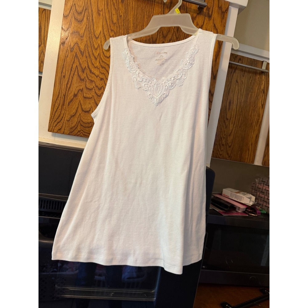 White Stag Womens Medallion Tank Top White Lace V-Neck Cotton Size L 12-14 NWT